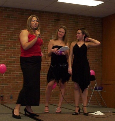 anothercontestantperformingtheirtalentmisstcnj2004.jpg